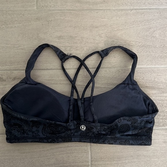 Lululemon free to be bra - Picture 2 of 2